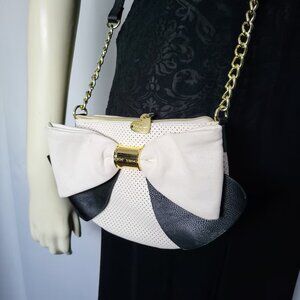 BETSEY JOHNSON Faux Leather Shoulder Bag/Signature Decorative Bow Gold Chain Zip